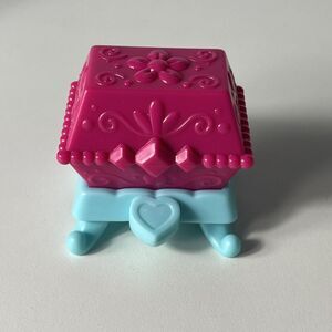 2005 Hasbro My Little Pony Crystal Princess PalaceTreasure Chest Box